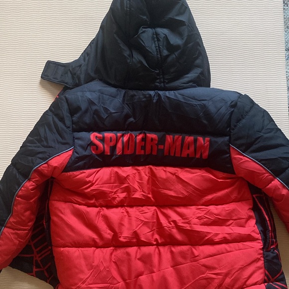 MARVEL Spider-Man Winter Puffer Coat 3T - Picture 4 of 5